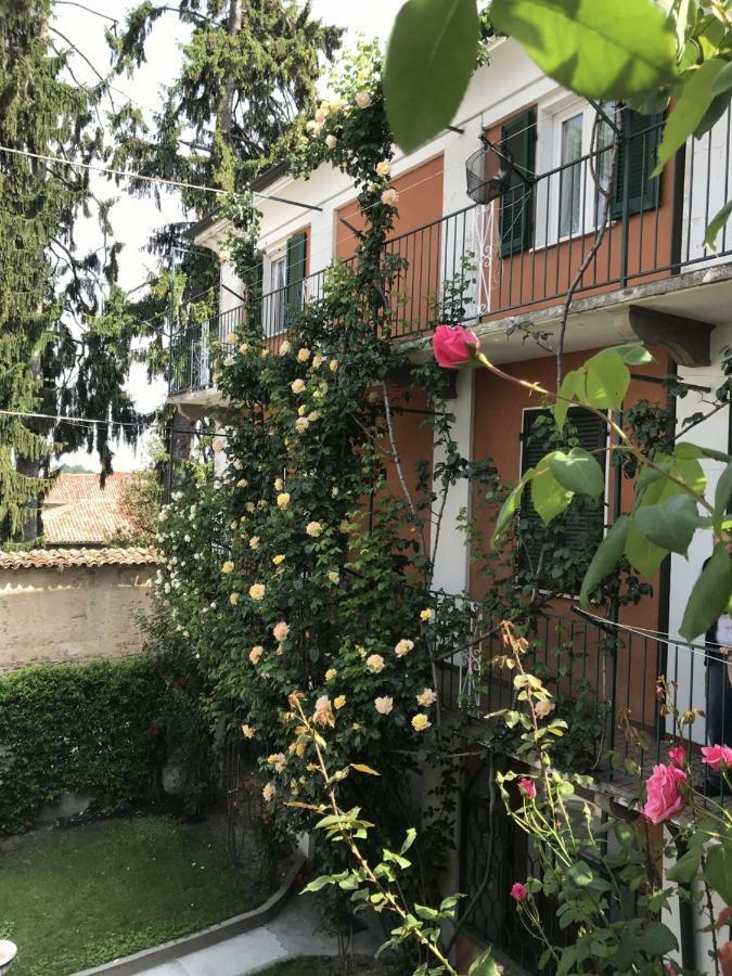 Bed & Roses Meni Apartamento La Morra Exterior foto